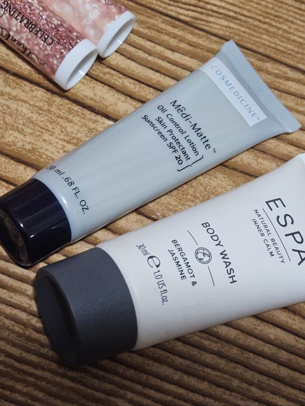Beauty And Essentials Bundle 15 Piece Creme Shop Yara Espa And More - Picture 5 of 5